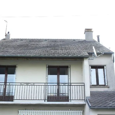 A Martin Sous Vigouroux 60 M² Pour 9 Personnes